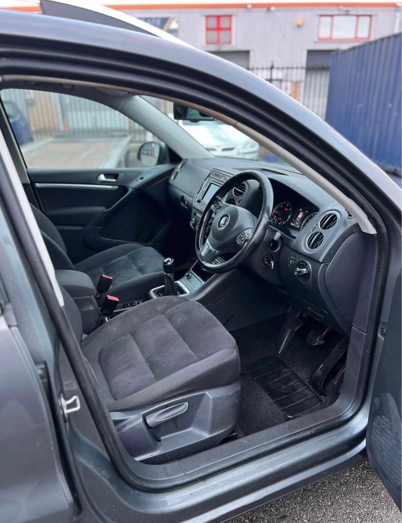 Used Volkswagen Tiguan 2015 for sale - 77438531: Photo 5