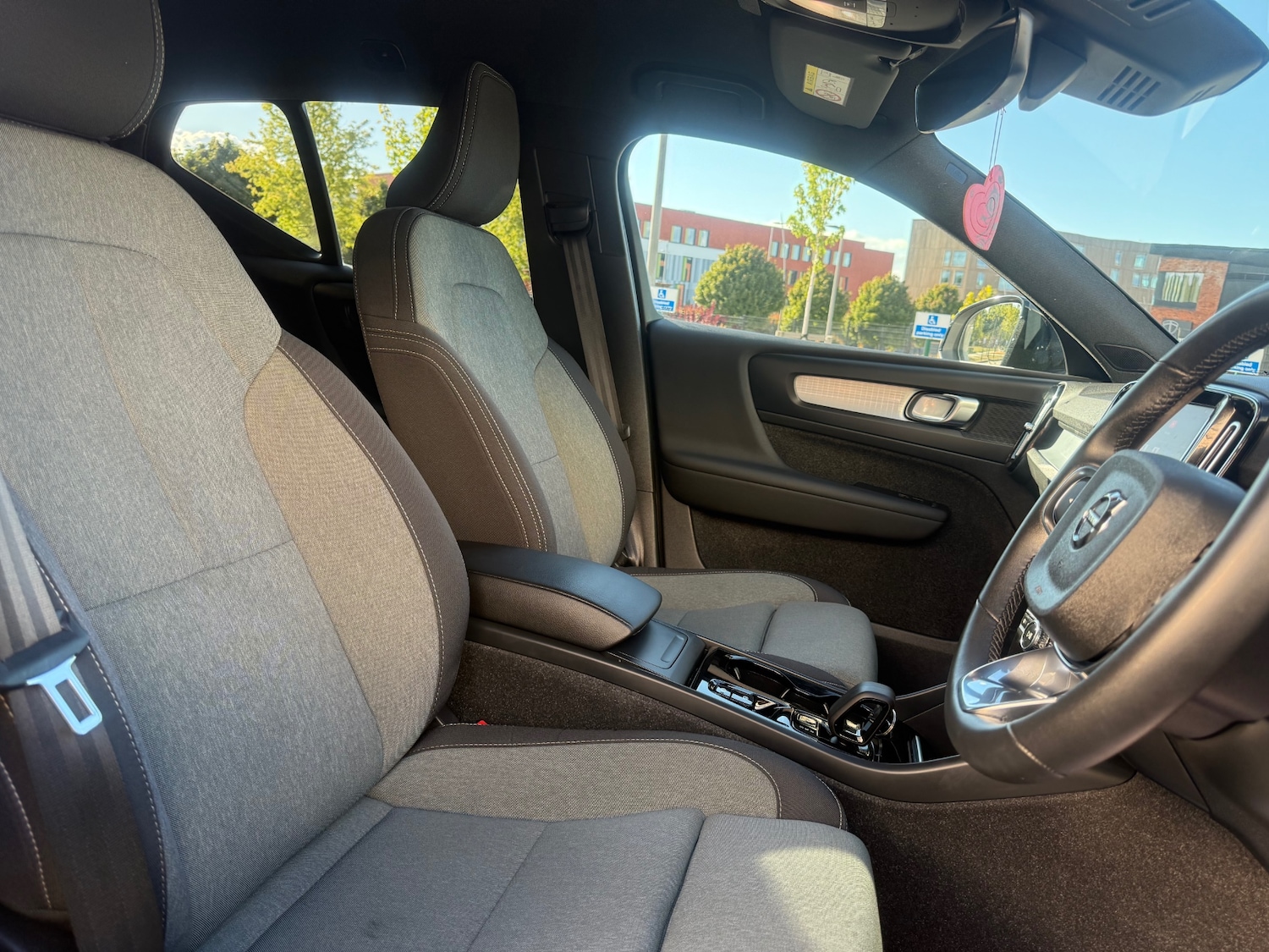 Used Volvo XC40 2023 for sale - 77213361: Photo 23