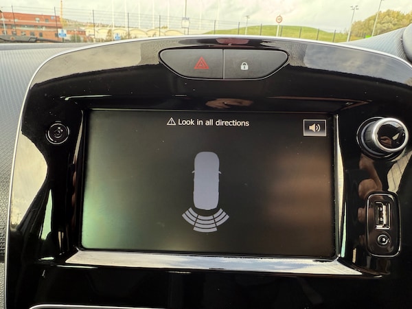 Used Renault Clio 2019 for sale - 76298105: Photo 9