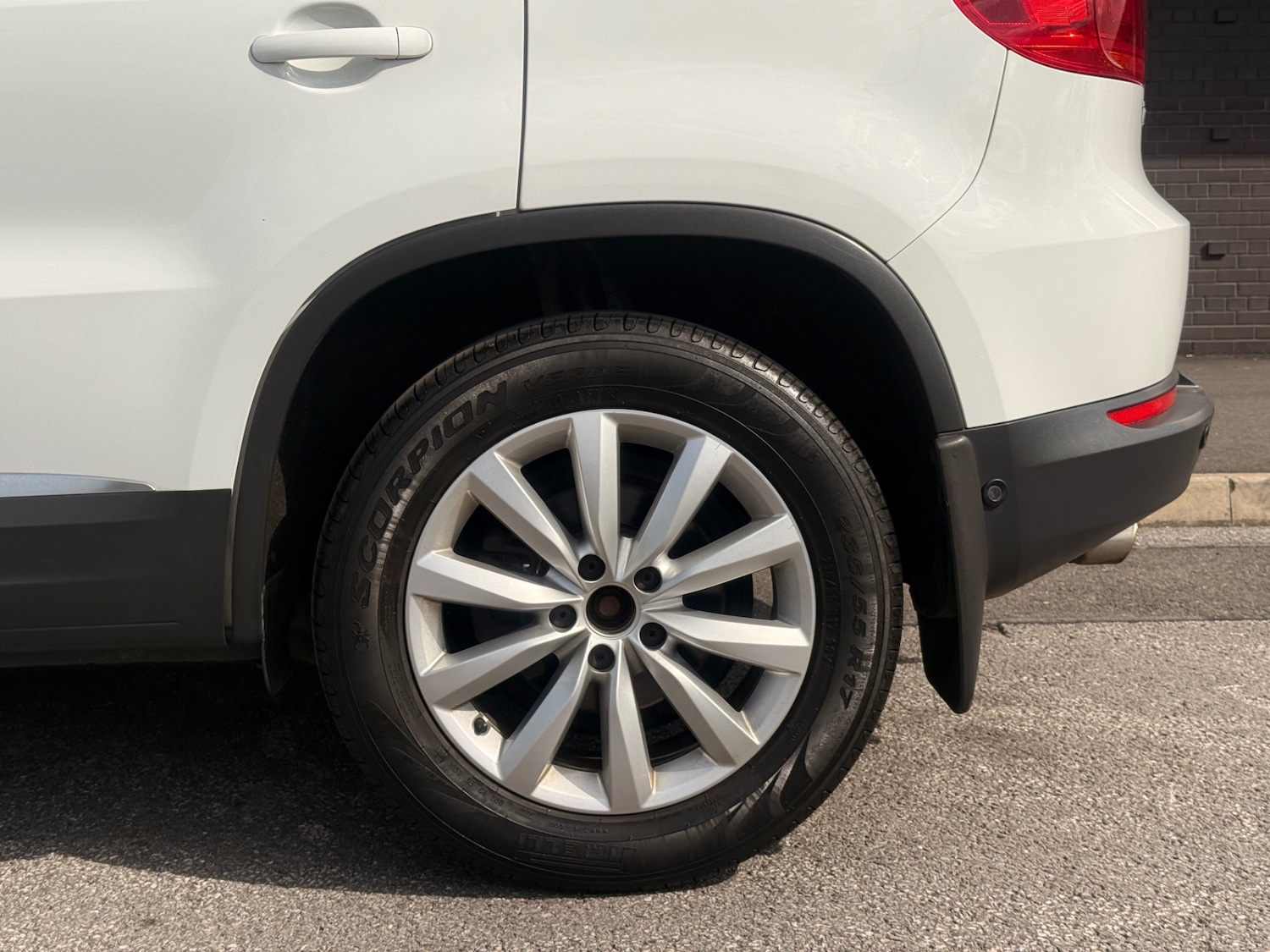 Used Volkswagen Tiguan 2015 for sale - 76501711: Photo 24