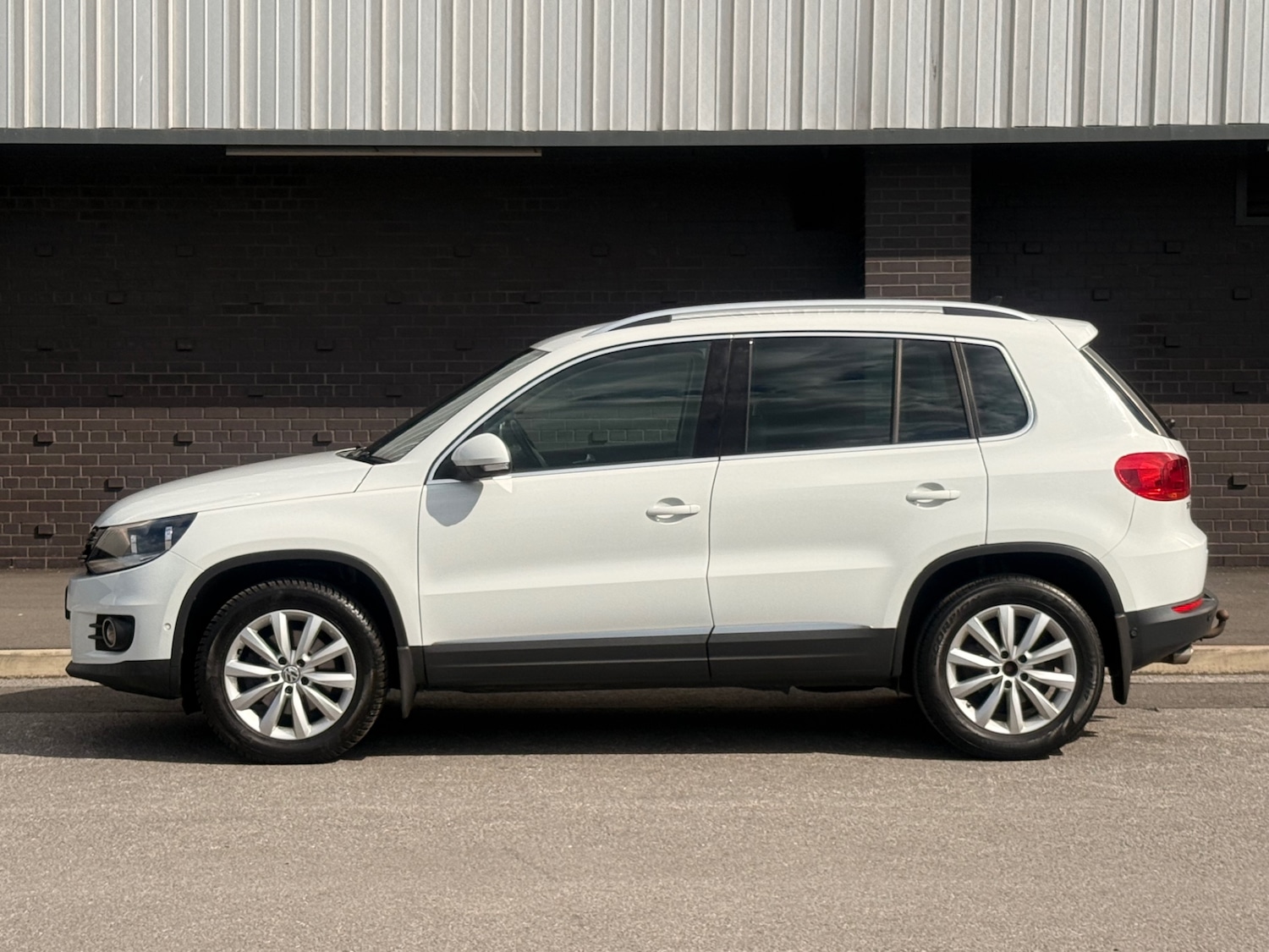 Used Volkswagen Tiguan 2015 for sale - 76501711: Photo 6