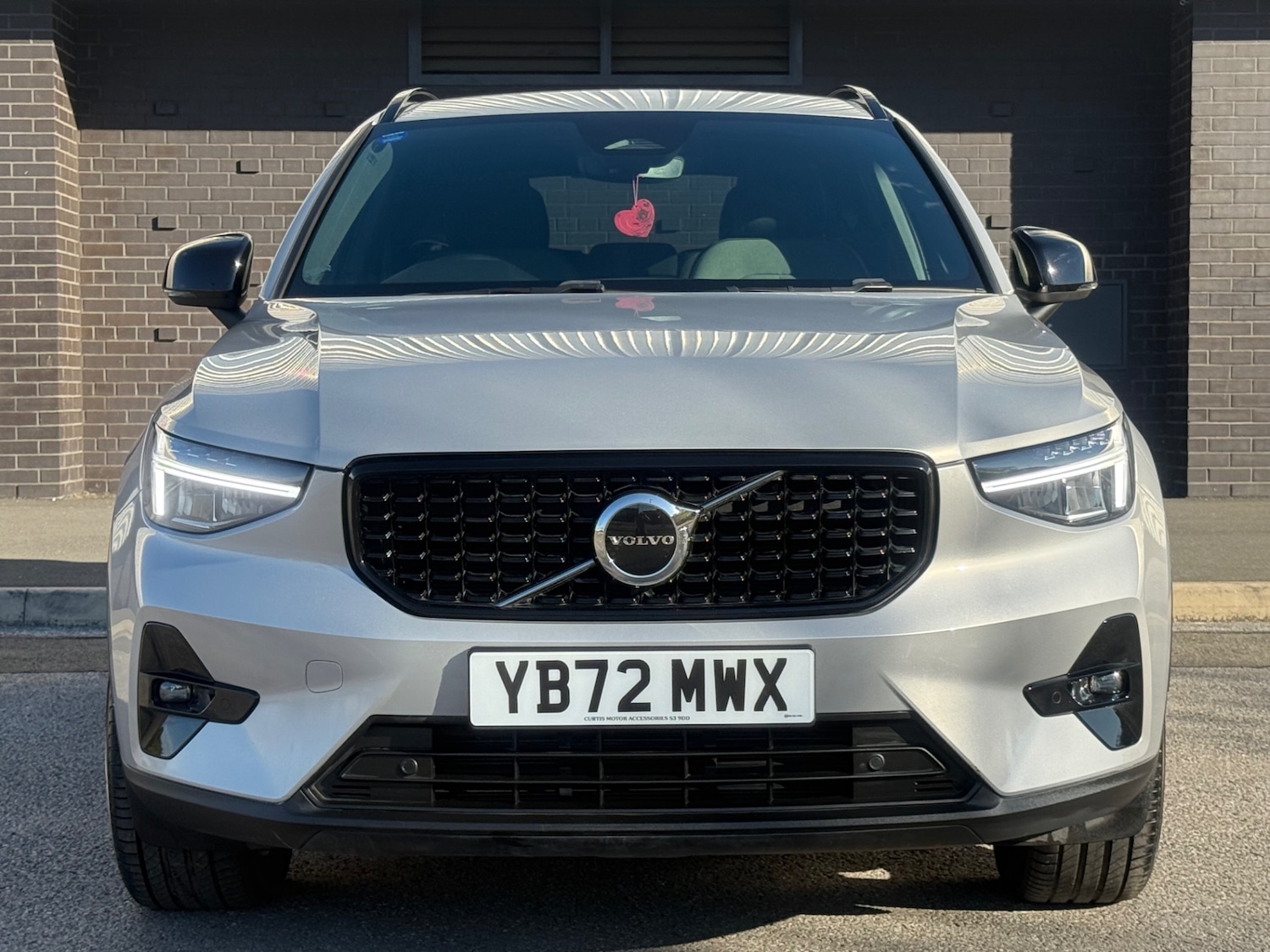 Used Volvo XC40 2023 for sale - 77536256: Photo 3