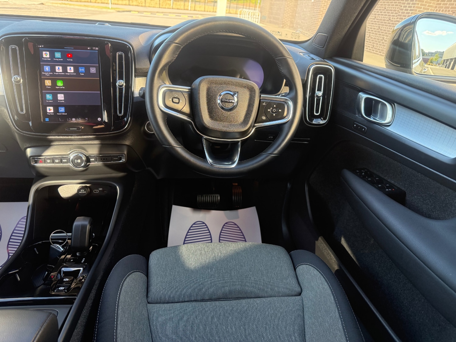 Used Volvo XC40 2023 for sale - 77536256: Photo 32