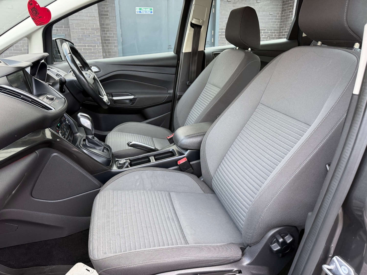 Used Ford C-Max 2015 for sale - 77228339: Photo 32