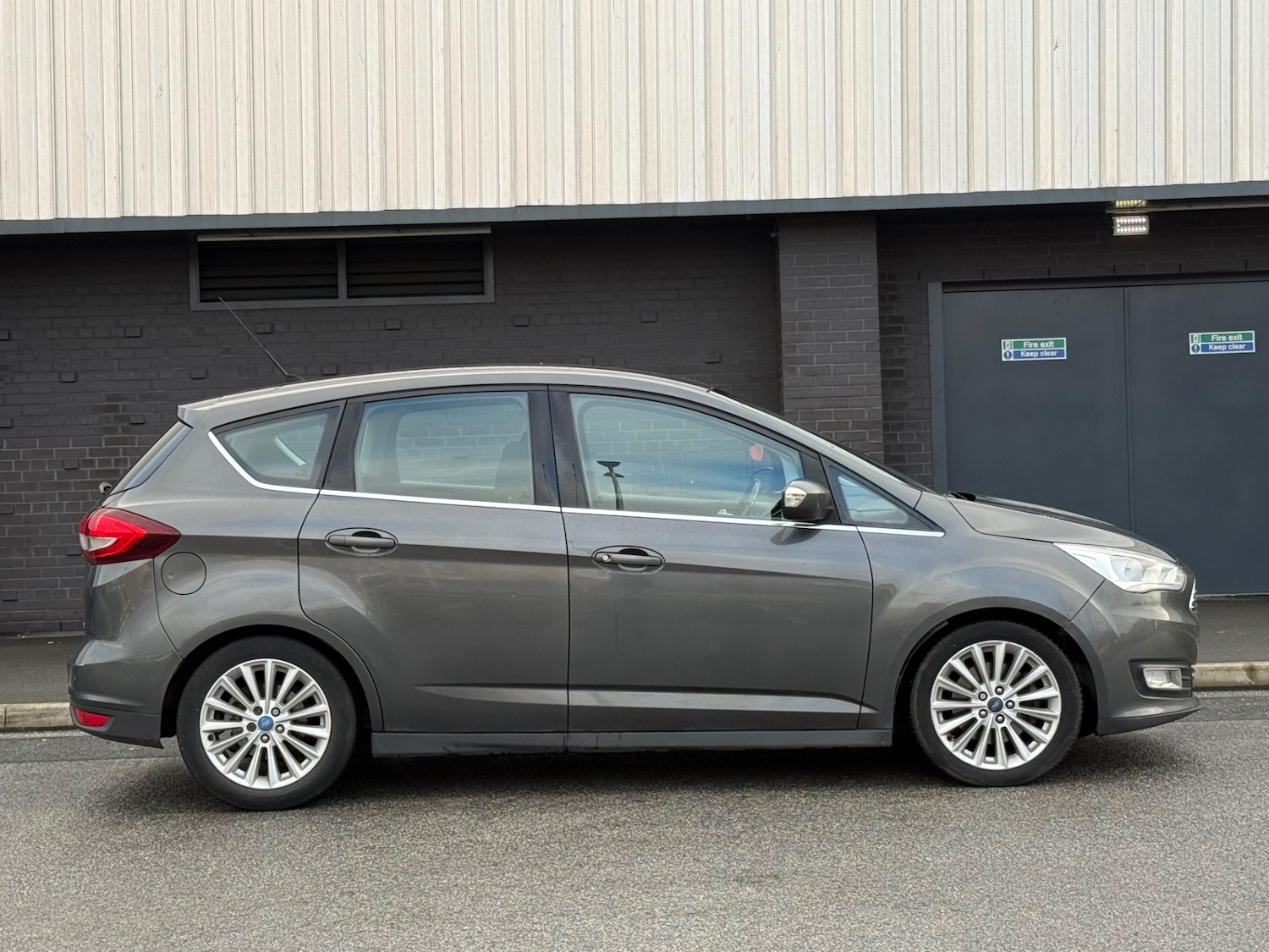 Used Ford C-Max 2015 for sale - 77228339: Photo 7