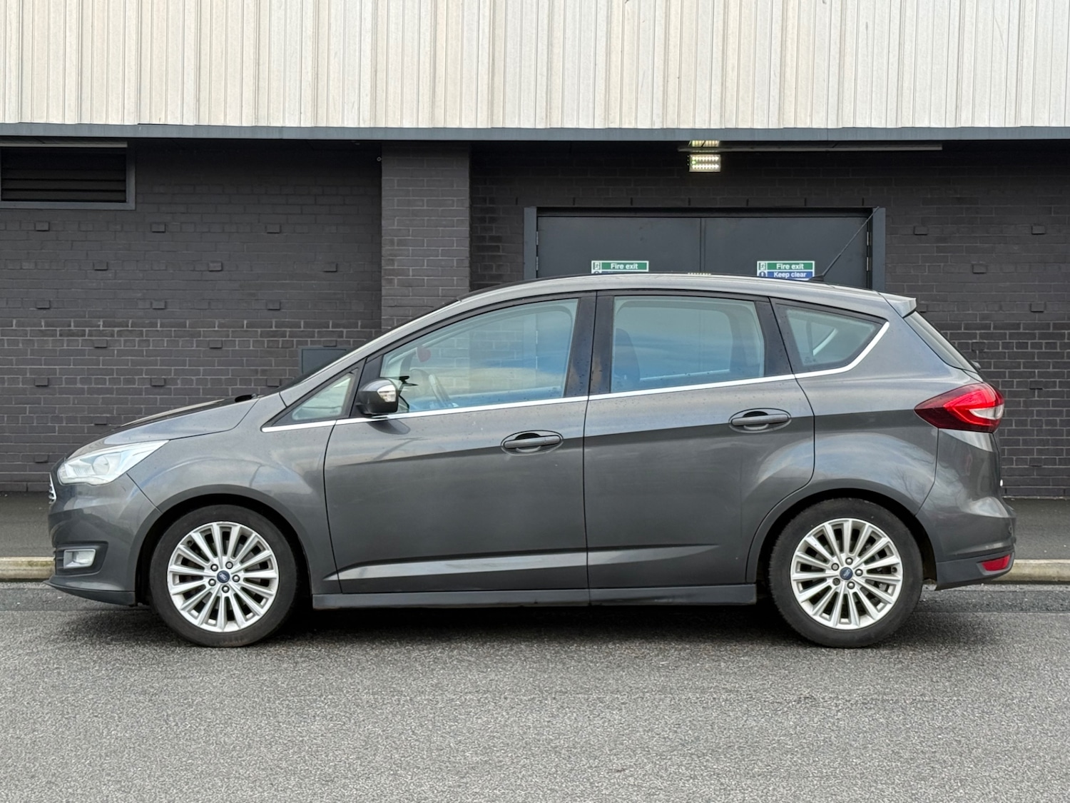 Used Ford C-Max 2015 for sale - 77228339: Photo 8