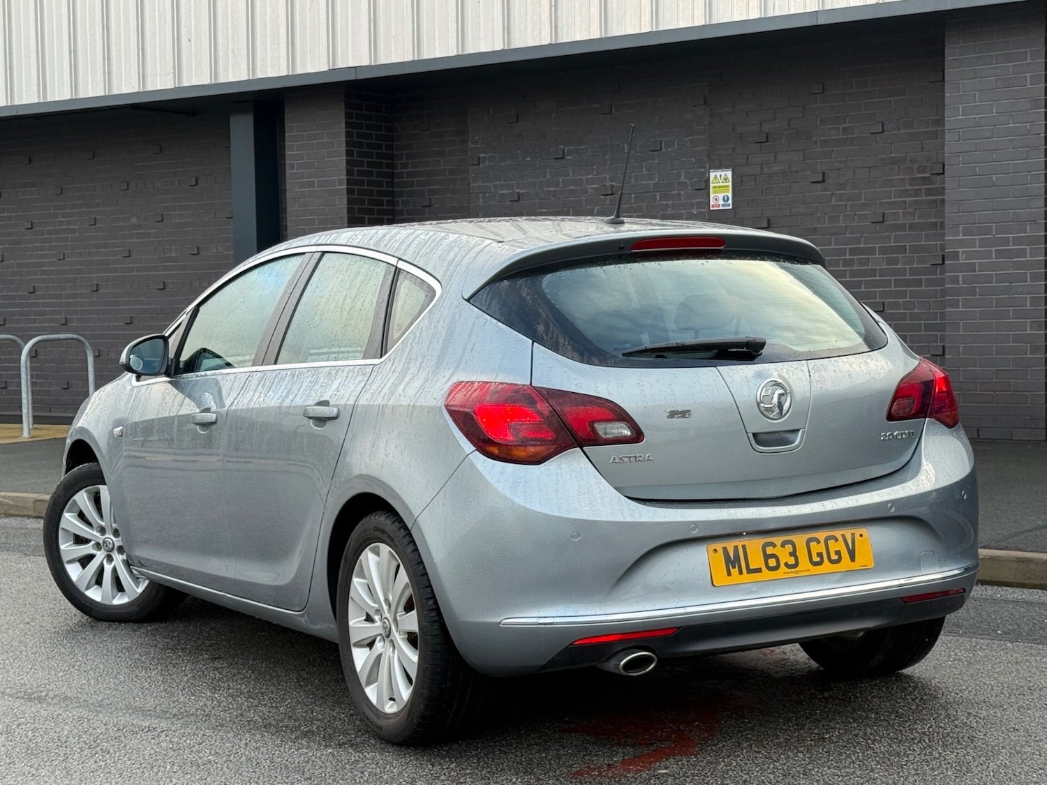 Used Vauxhall Astra 2013 for sale - 77536277: Photo 4