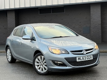 Used Vauxhall Astra 2013 for sale - 77687423: Photo