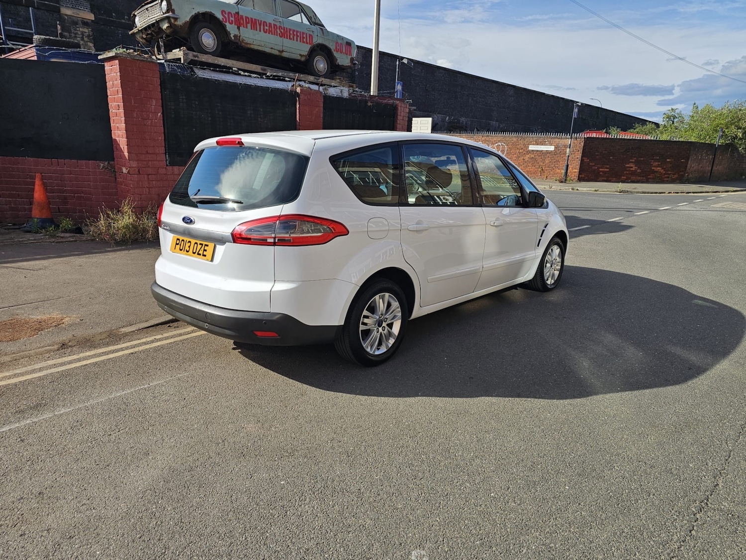 Used Ford S-Max 2013 for sale - 76378956: Photo 4