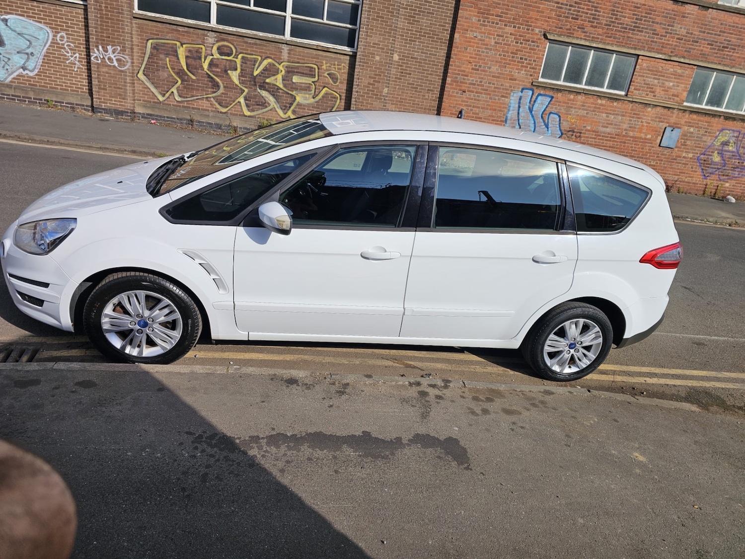 Used Ford S-Max 2013 for sale - 76378956: Photo 8
