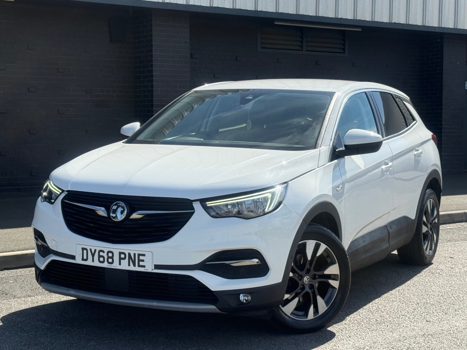Used Vauxhall Grandland X 2018 for sale - 78152845: Photo 2