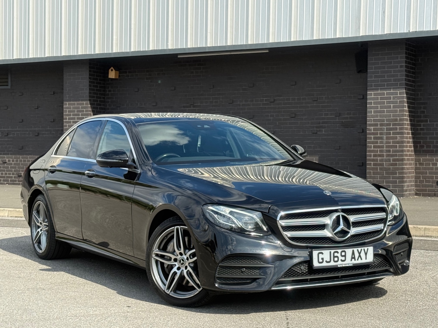 Used Mercedes-Benz E Class 2019 for sale - 76510535: Photo 1