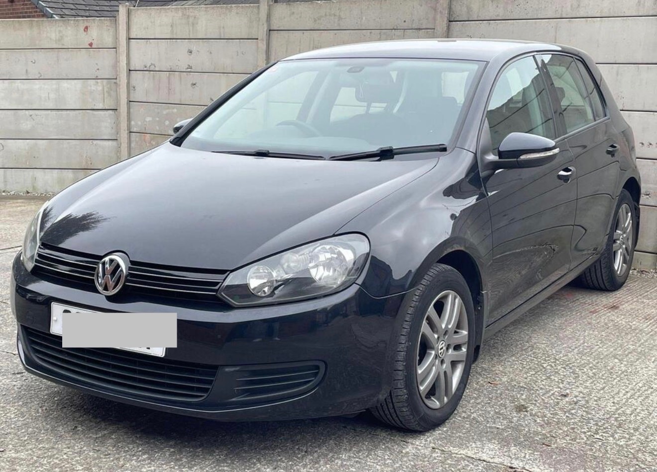 Used Volkswagen Golf 2011 for sale - 77831605: Photo 2