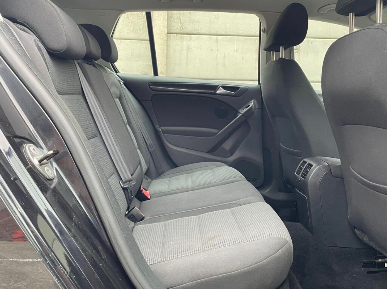 Used Volkswagen Golf 2011 for sale - 77831605: Photo 9