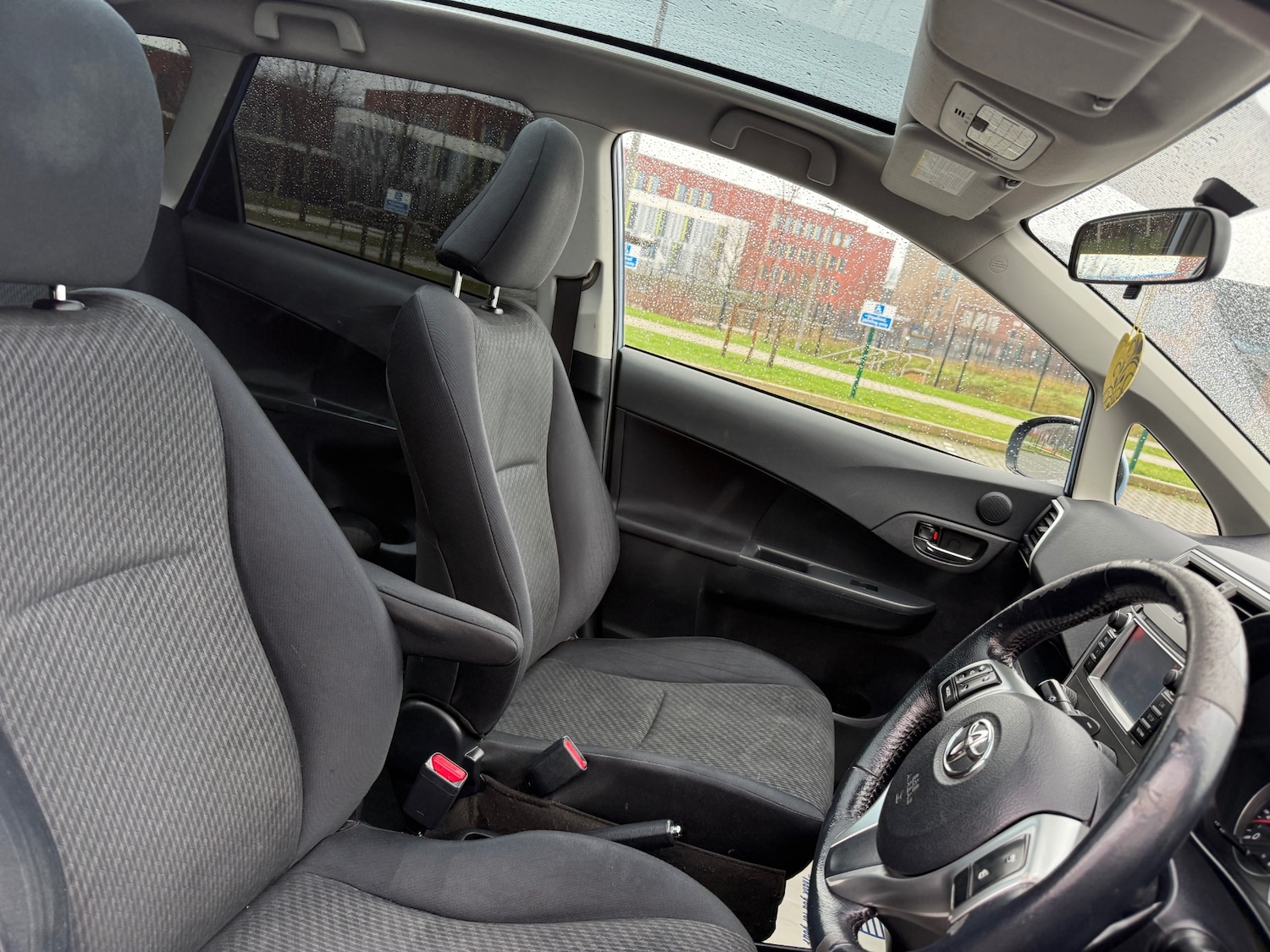 Used Toyota Verso 2011 for sale - 77619425: Photo 15