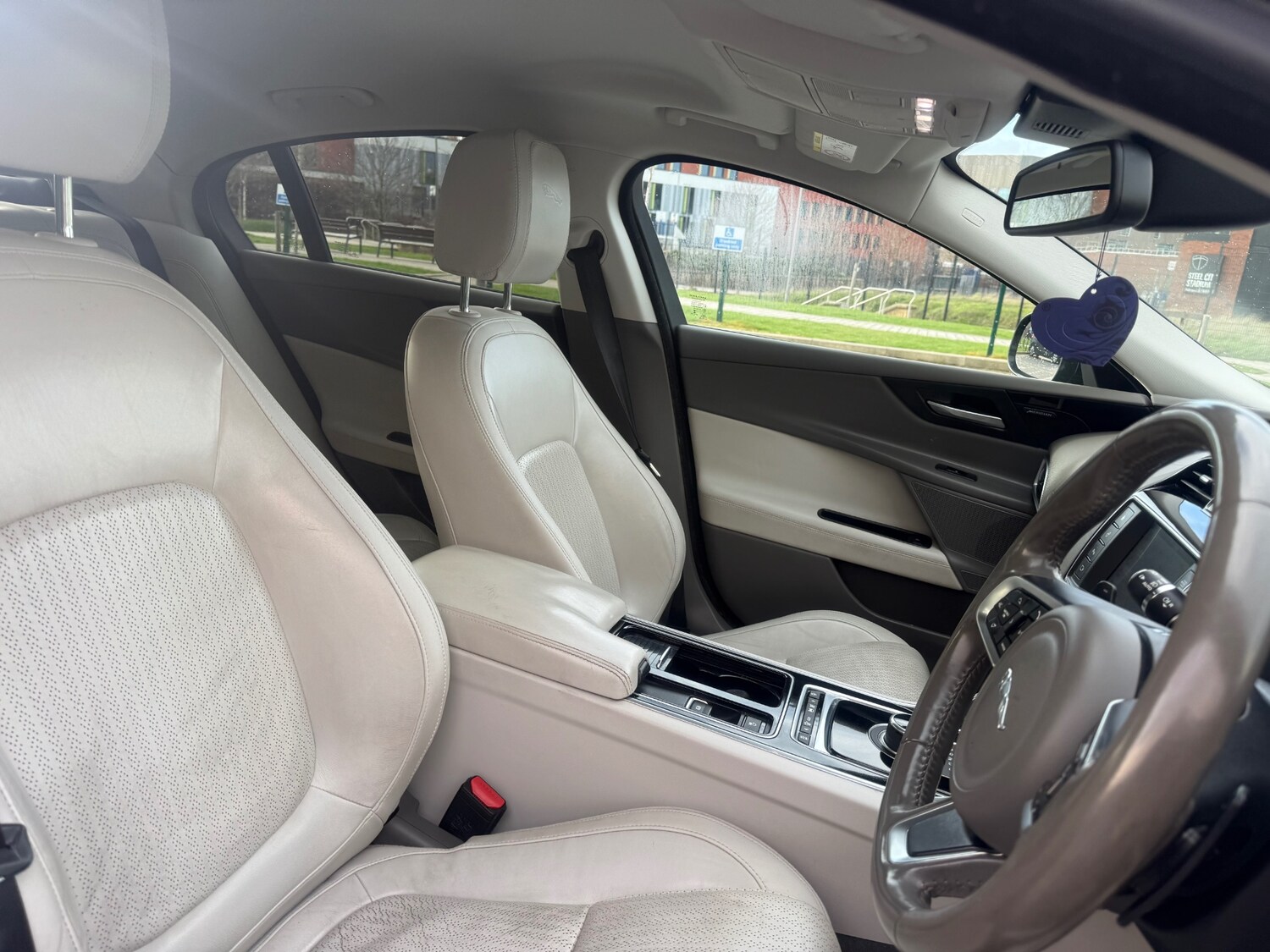 Used Jaguar XE 2017 for sale - 78112393: Photo 13