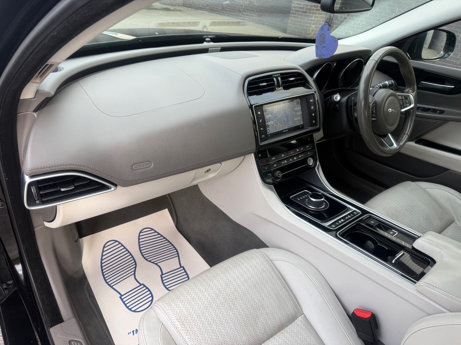 Used Jaguar XE 2017 for sale - 78112393: Photo 15