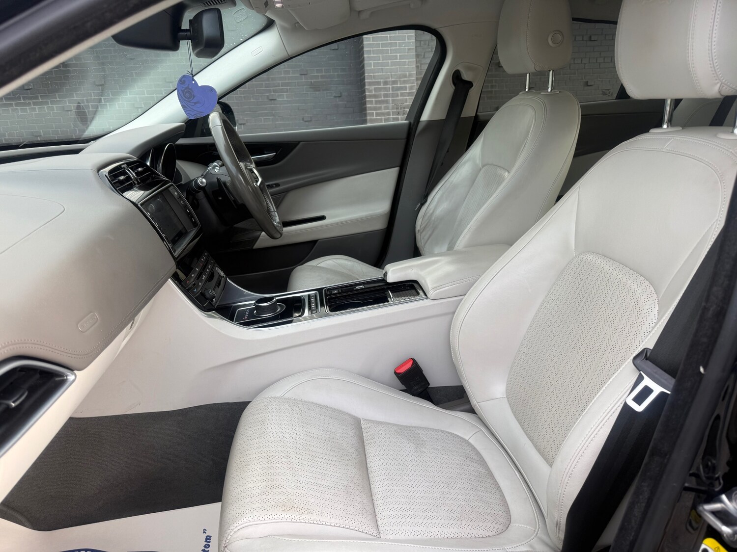 Used Jaguar XE 2017 for sale - 78112393: Photo 16