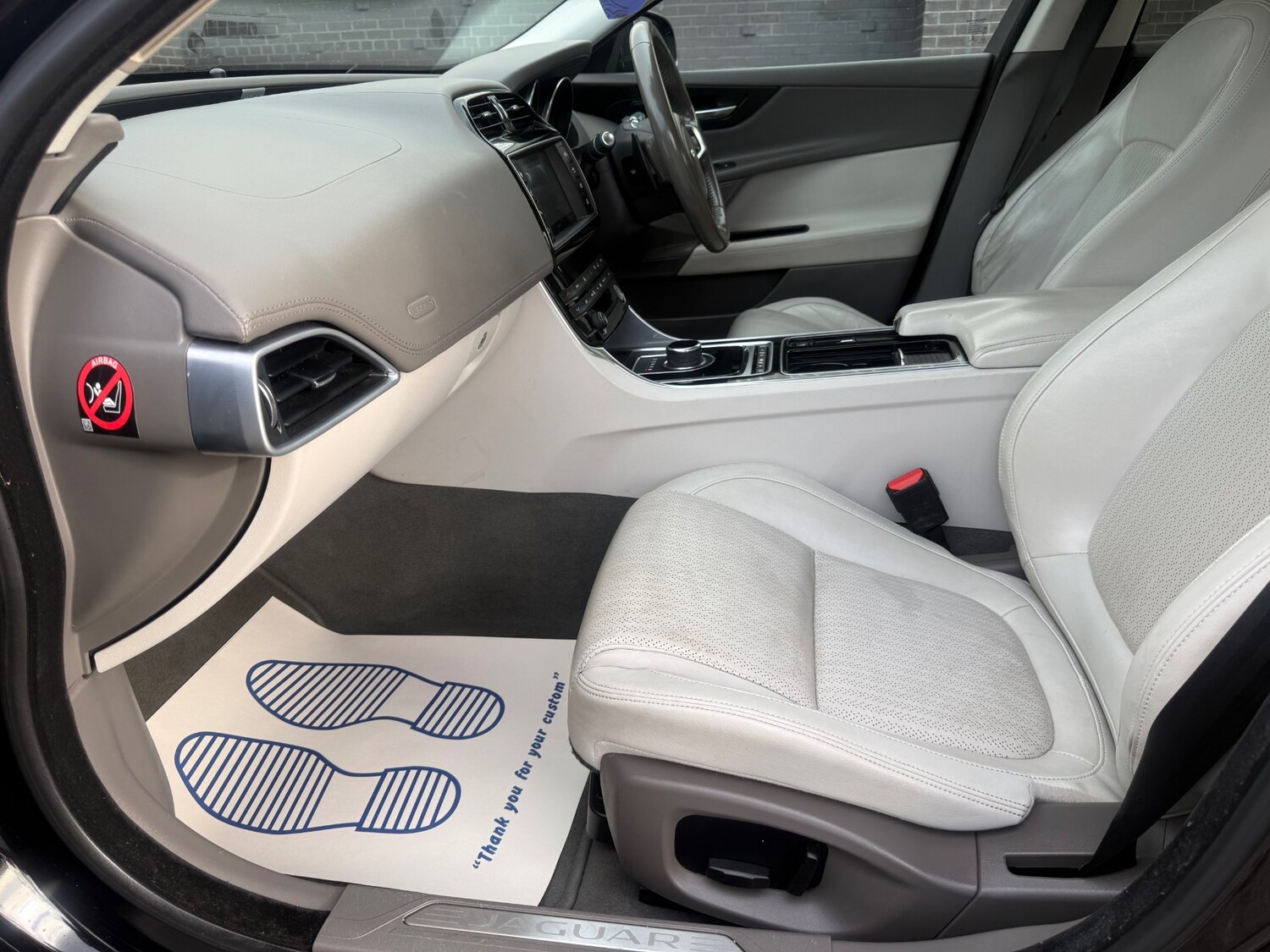 Used Jaguar XE 2017 for sale - 78112393: Photo 33