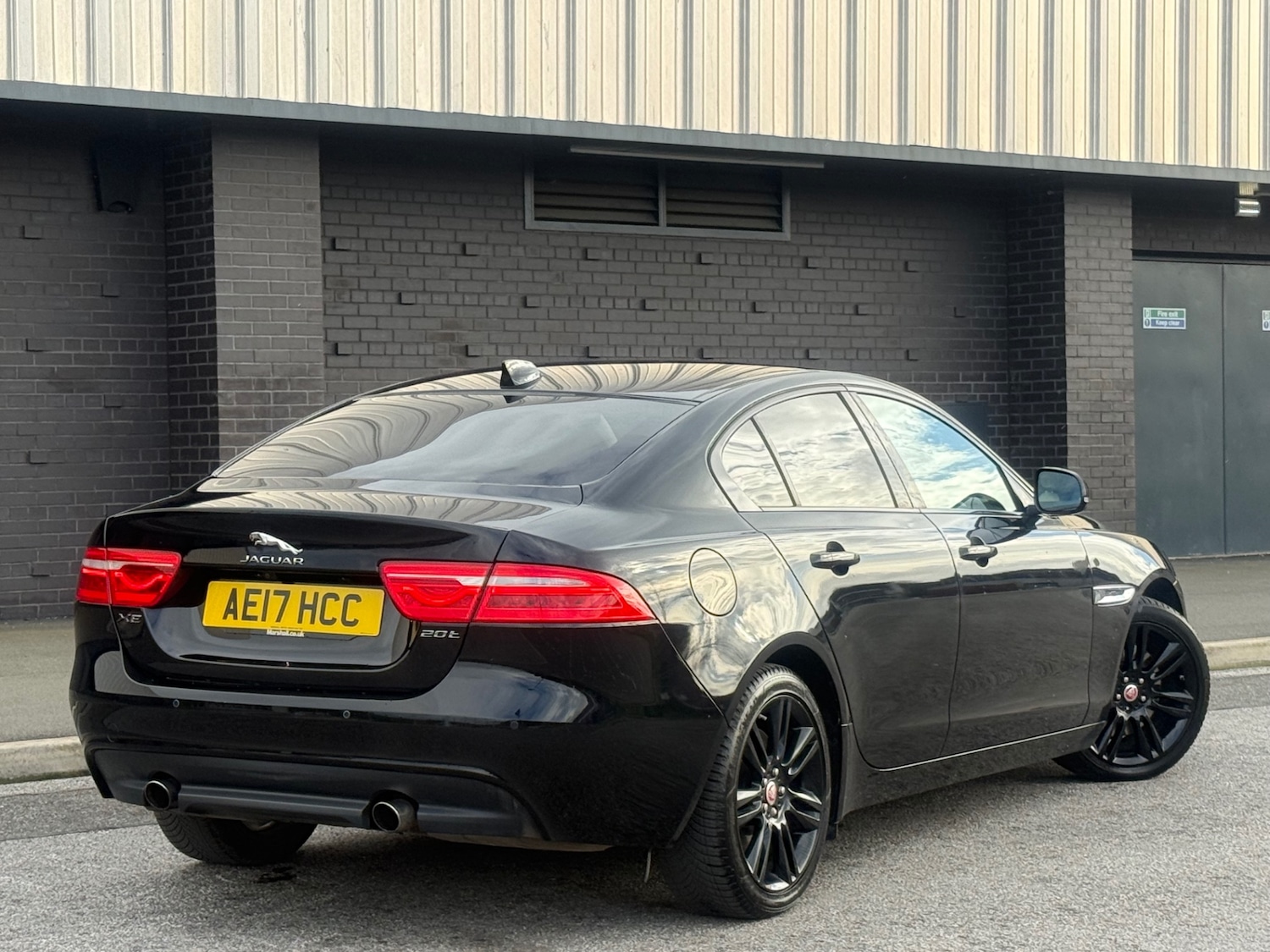 Used Jaguar XE 2017 for sale - 78112393: Photo 5