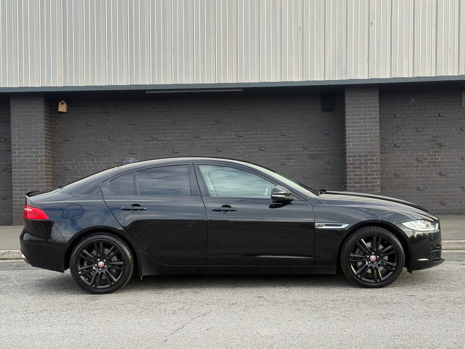 Used Jaguar XE 2017 for sale - 78112393: Photo 8