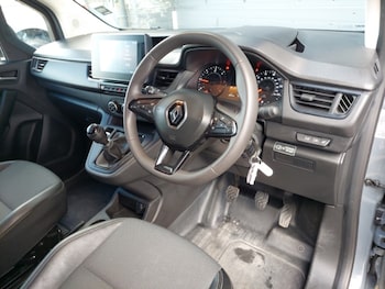Used Renault Kangoo 2024 for sale - 78184082: Photo