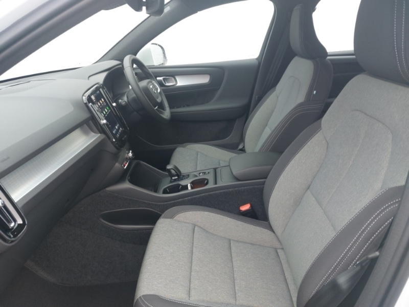 Used Volvo XC40 2025 for sale - 77544950: Photo 5