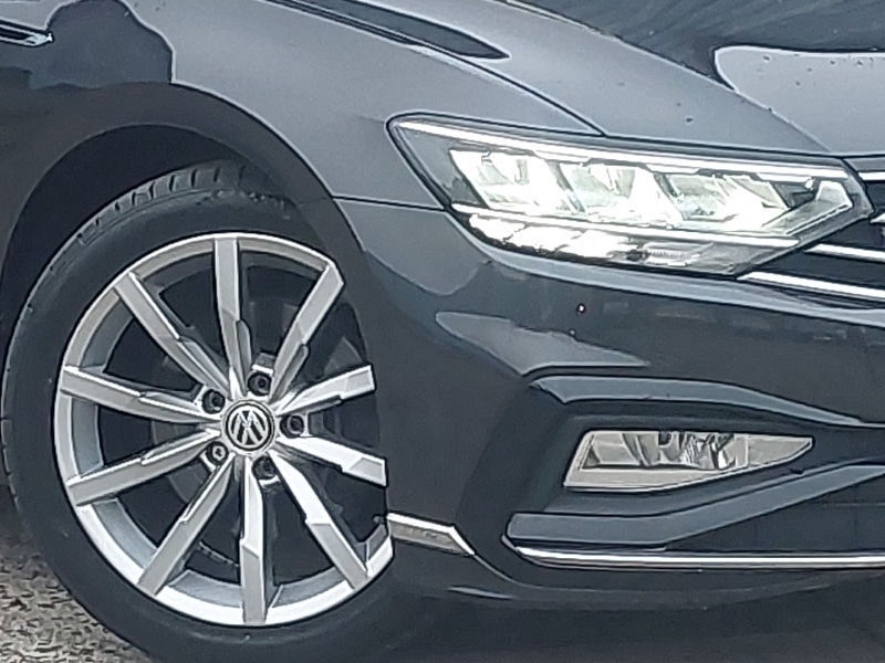 Used Volkswagen Passat 2020 for sale - 76325189: Photo 9