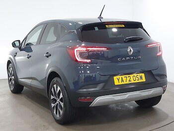 Used Renault Captur 2023 for sale - 78041559: Photo