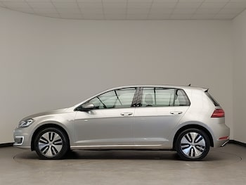 Used Volkswagen Golf 2020 for sale - 77817302: Photo