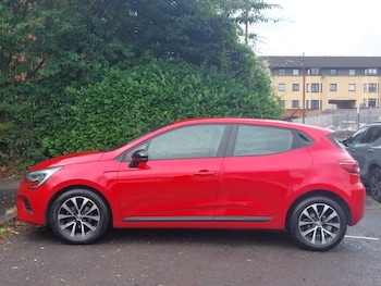 Used Renault Clio 2023 for sale - 76225544: Photo 4