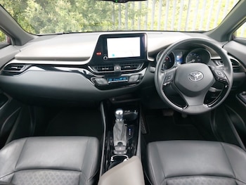 Used Toyota C-HR 2023 for sale - 75513725: Photo