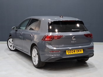 Used Volkswagen Golf 2024 for sale - 77035446: Photo