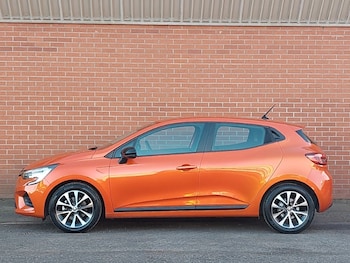 Used Renault Clio 2022 for sale - 76700322: Photo