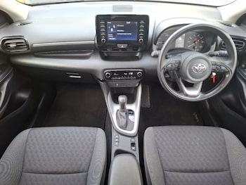 Used Toyota Yaris 2023 for sale - 77476313: Photo