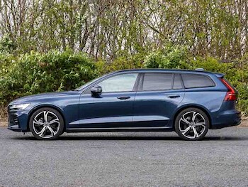 Used Volvo V60 2025 for sale - 78370103: Photo