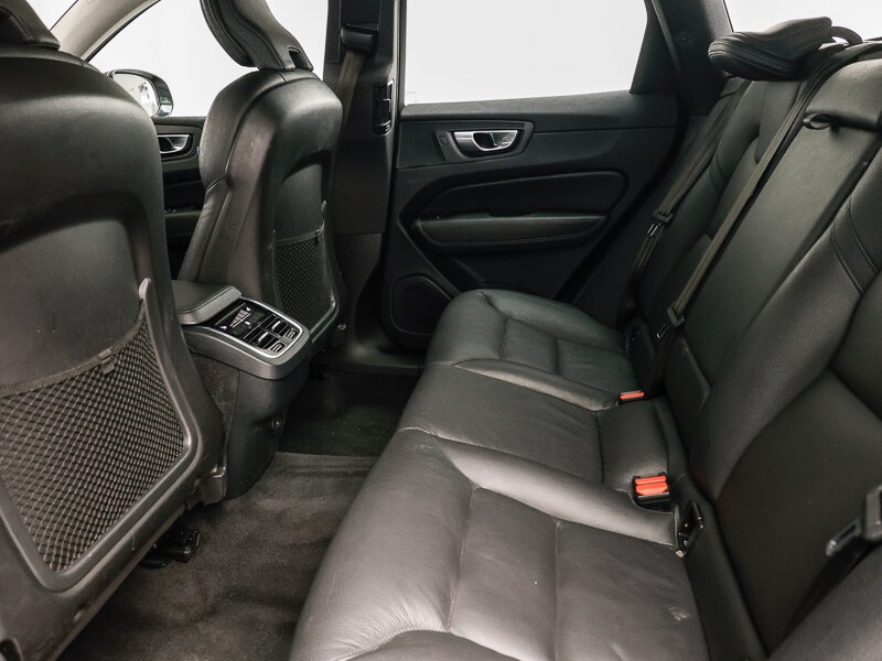 Used Volvo XC60 2023 for sale - 77325760: Photo 6