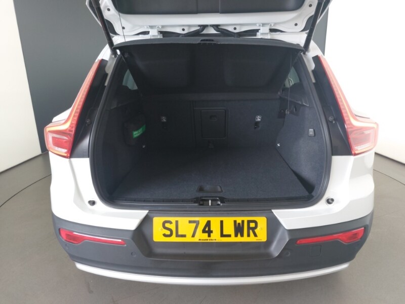 Used Volvo XC40 2024 for sale - 76591849: Photo 8