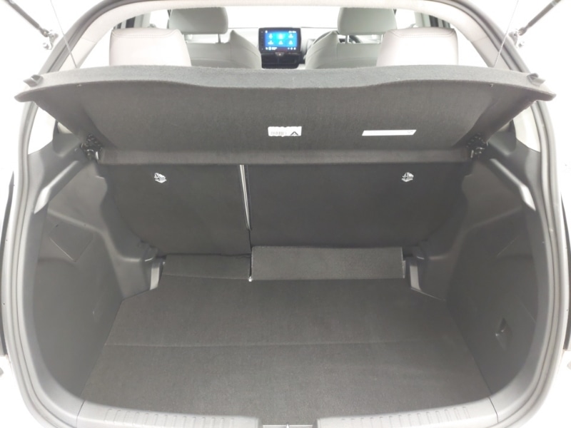 Used Toyota Yaris 2022 for sale - 76770669: Photo 8