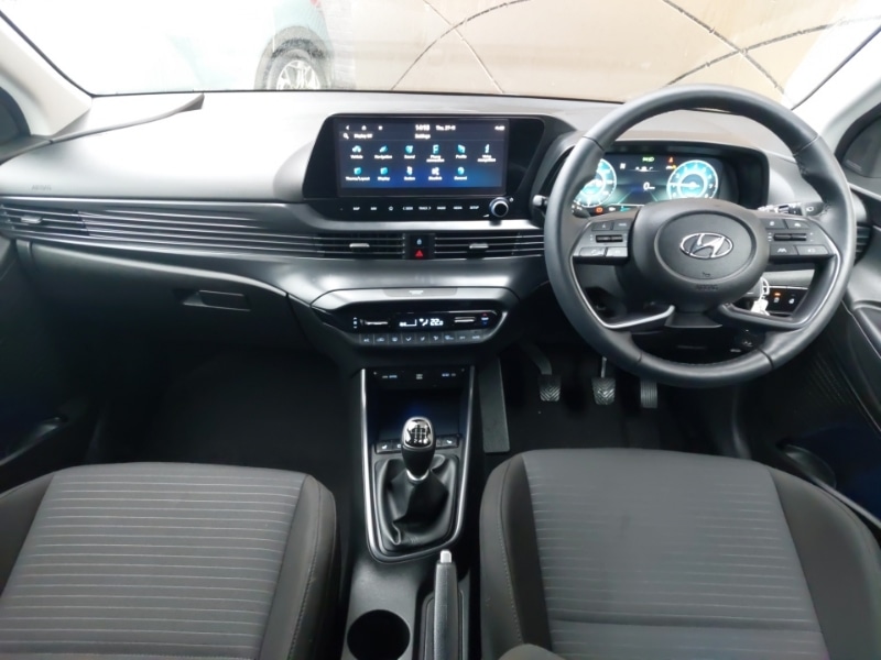 Used Hyundai i20 2023 for sale - 76799936: Photo 2