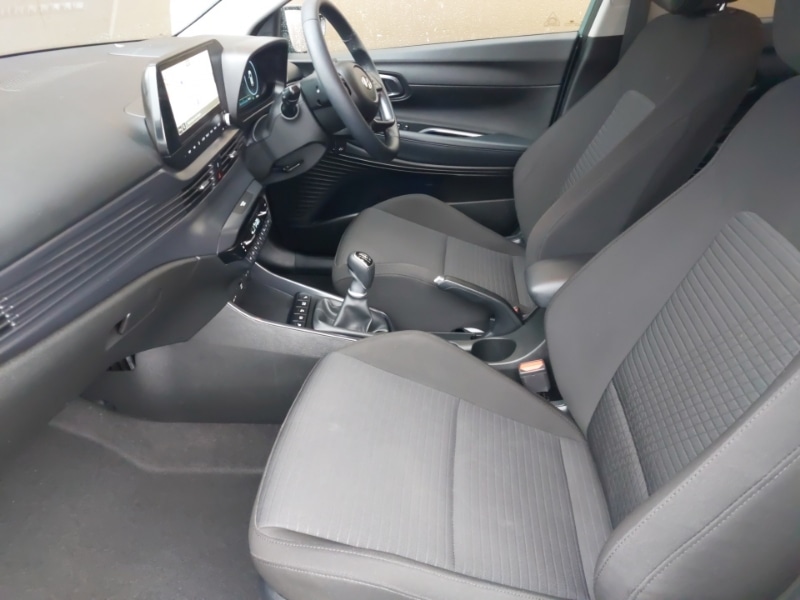 Used Hyundai i20 2023 for sale - 76799936: Photo 5