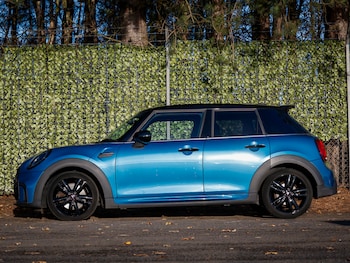 Used MINI Hatch 2022 for sale - 76823144: Photo