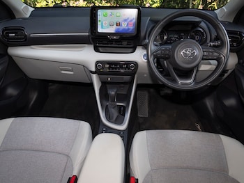 Used Toyota Yaris 2022 for sale - 79355982: Photo