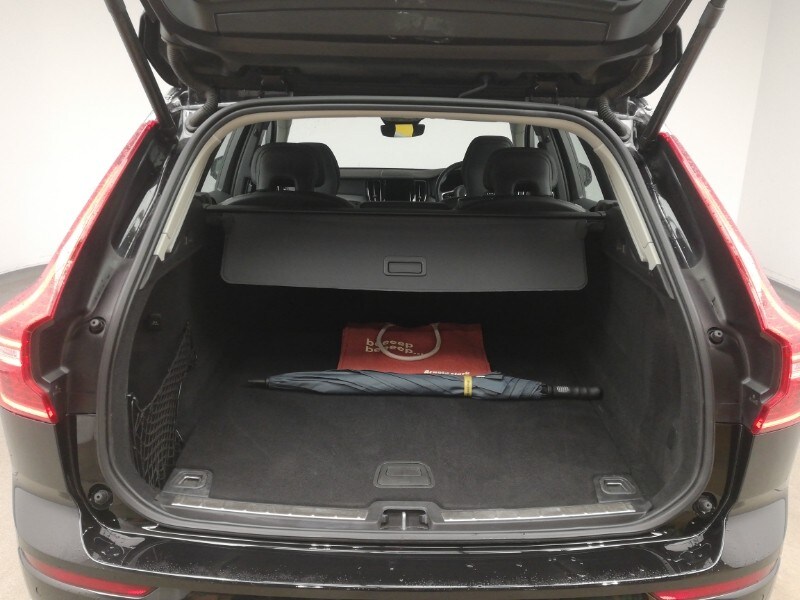 Used Volvo XC60 2023 for sale - 77266109: Photo 8