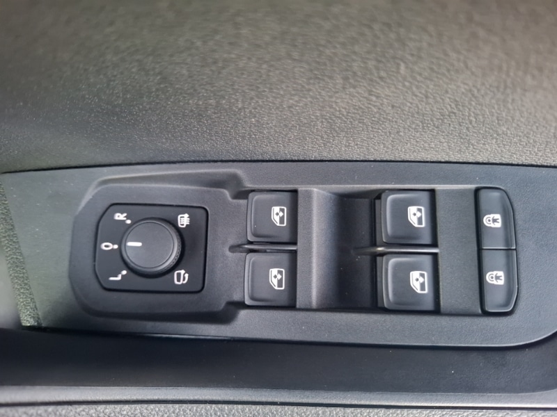 Used Skoda Karoq 2024 for sale - 77252993: Photo 12