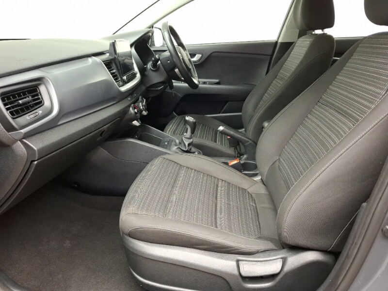 Used Kia Stonic 2023 for sale - 77949530: Photo 5