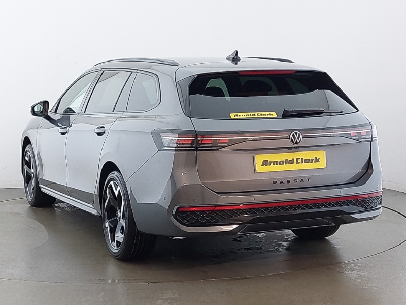 Used Volkswagen Passat 2024 for sale - 77032109: Photo 3