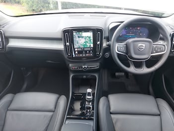 Used Volvo XC40 2025 for sale - 79360613: Photo