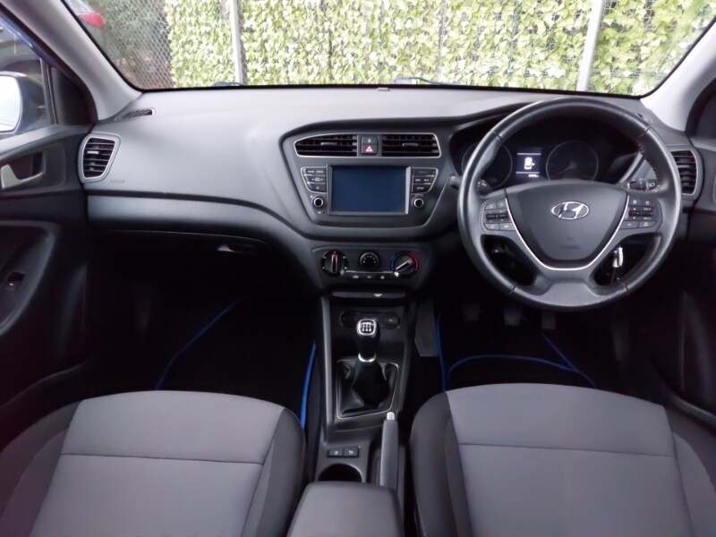 Used Hyundai i20 2020 for sale - 76889629: Photo 2