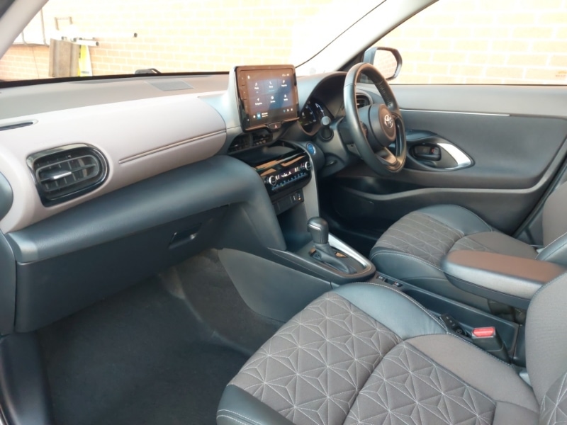 Used Toyota Yaris Cross 2022 for sale - 77285059: Photo 5